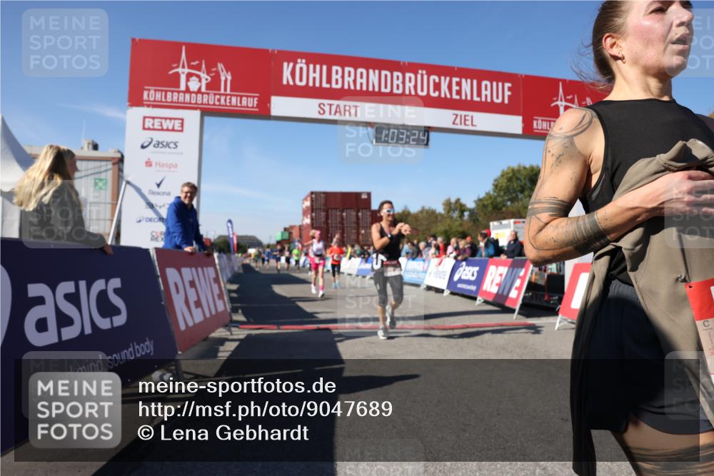 03.10.2025 - Köhlbrandbrückenlauf Lena Gebhardt http://msf.ph/oto/9047689 03.10.2025 13:03:24 Ziel 4208, 4225, 4252, 4268, 4283, 4300, 4454, 4856, 5048, 5063, 6194, 6207, 6279, 6612, 6632 meine-sportfotos.de