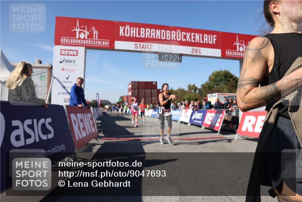 03.10.2025 - Köhlbrandbrückenlauf Lena Gebhardt http://msf.ph/oto/9047693 03.10.2025 13:03:24 Ziel 4208, 4225, 4252, 4268, 4283, 4300, 4454, 4856, 5048, 5063, 6194, 6207, 6279, 6612, 6632 meine-sportfotos.de