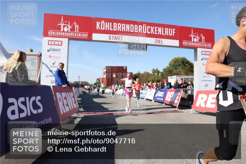 03.10.2025 - Köhlbrandbrückenlauf Lena Gebhardt http://msf.ph/oto/9047716 03.10.2025 13:03:26 Ziel 4208, 4214, 4225, 4252, 4268, 4283, 4300, 4454, 4856, 5063, 5707, 6194, 6207, 6279, 6612, 6632 meine-sportfotos.de