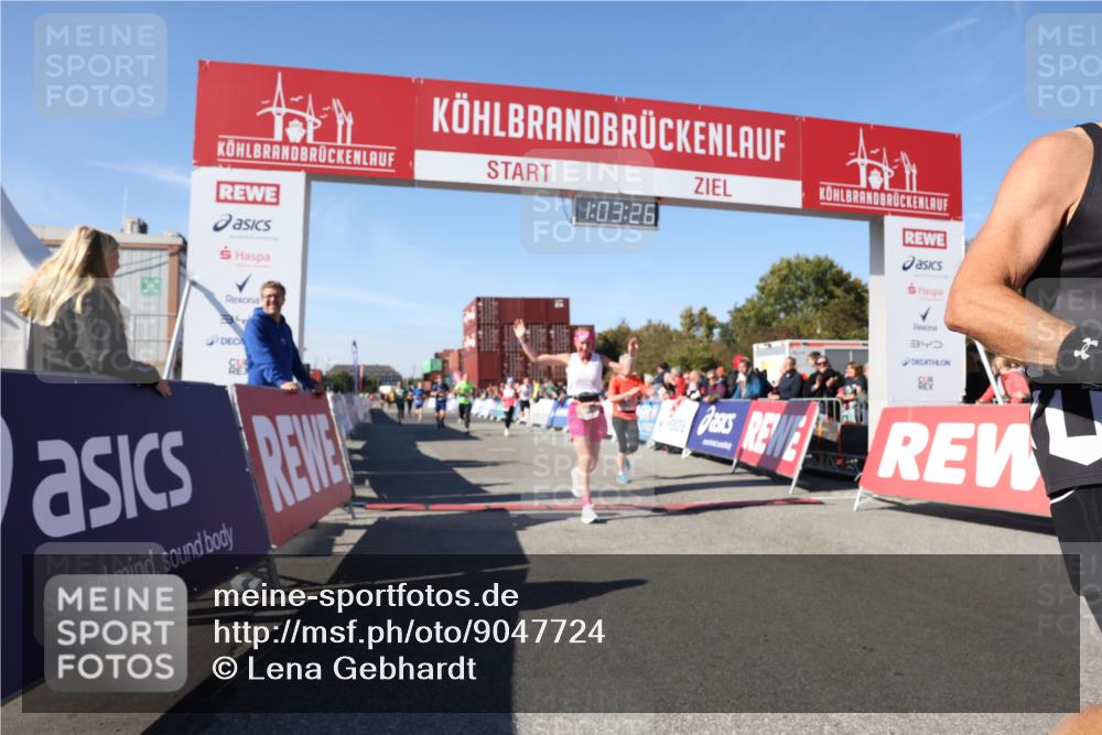 03.10.2025 - Köhlbrandbrückenlauf Lena Gebhardt http://msf.ph/oto/9047724 03.10.2025 13:03:26 Ziel 4208, 4214, 4225, 4252, 4268, 4283, 4300, 4454, 4856, 5063, 5707, 6194, 6207, 6279, 6612, 6632 meine-sportfotos.de