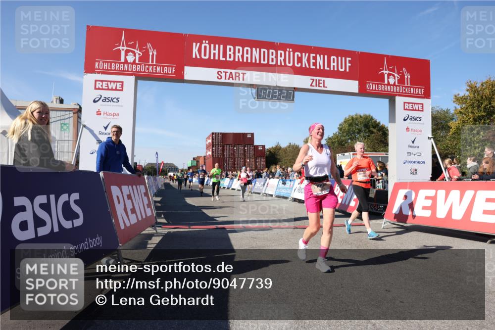 03.10.2025 - Köhlbrandbrückenlauf Lena Gebhardt http://msf.ph/oto/9047739 03.10.2025 13:03:27 Ziel 4208, 4214, 4225, 4252, 4268, 4283, 4300, 4454, 4507, 5063, 5707, 6194, 6207, 6612, 6632 meine-sportfotos.de