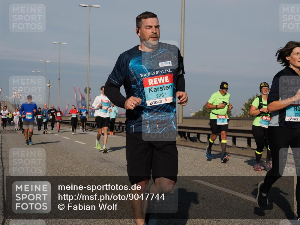 03.10.2025 - Köhlbrandbrückenlauf Fabian Wolf http://msf.ph/oto/9047744 03.10.2025 09:59:52 Position 3 2287, 2089, 206, 1956 meine-sportfotos.de