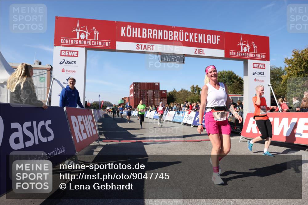 03.10.2025 - Köhlbrandbrückenlauf Lena Gebhardt http://msf.ph/oto/9047745 03.10.2025 13:03:28 Ziel 4214, 4225, 4252, 4268, 4283, 4300, 4454, 4507, 5063, 5707, 6194, 6207, 6632 meine-sportfotos.de