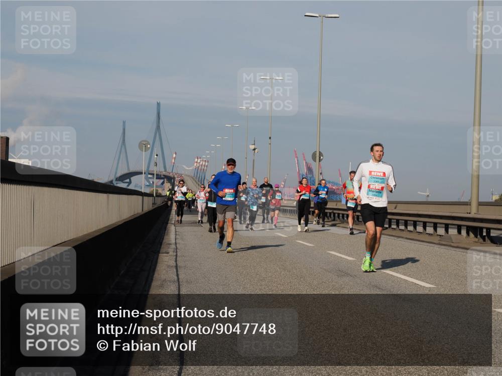03.10.2025 - Köhlbrandbrückenlauf Fabian Wolf http://msf.ph/oto/9047748 03.10.2025 09:59:53 Position 3 2368 meine-sportfotos.de