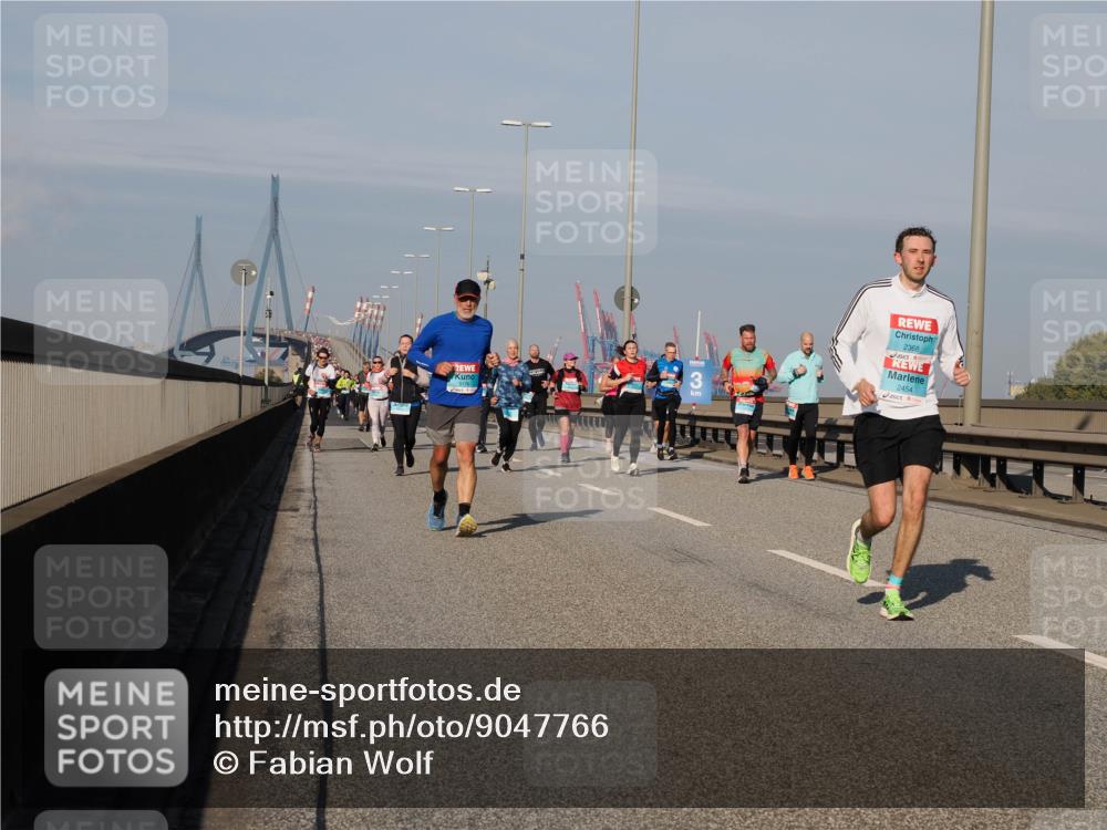 03.10.2025 - Köhlbrandbrückenlauf Fabian Wolf http://msf.ph/oto/9047766 03.10.2025 09:59:54 Position 3 3, 2368, 2454 meine-sportfotos.de