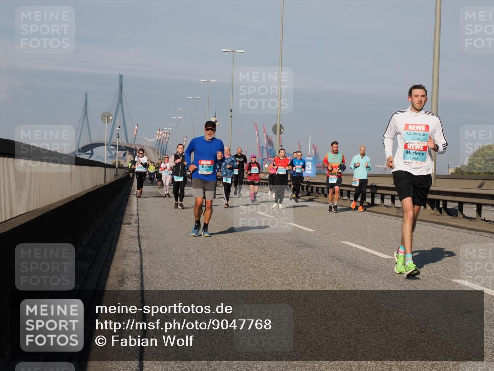 03.10.2025 - Köhlbrandbrückenlauf Fabian Wolf http://msf.ph/oto/9047768 03.10.2025 09:59:55 Position 3 2368, 2454 meine-sportfotos.de