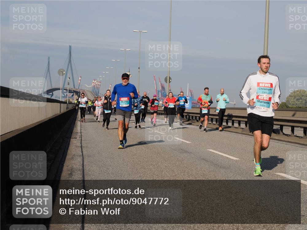 03.10.2025 - Köhlbrandbrückenlauf Fabian Wolf http://msf.ph/oto/9047772 03.10.2025 09:59:55 Position 3 2368, 2454 meine-sportfotos.de