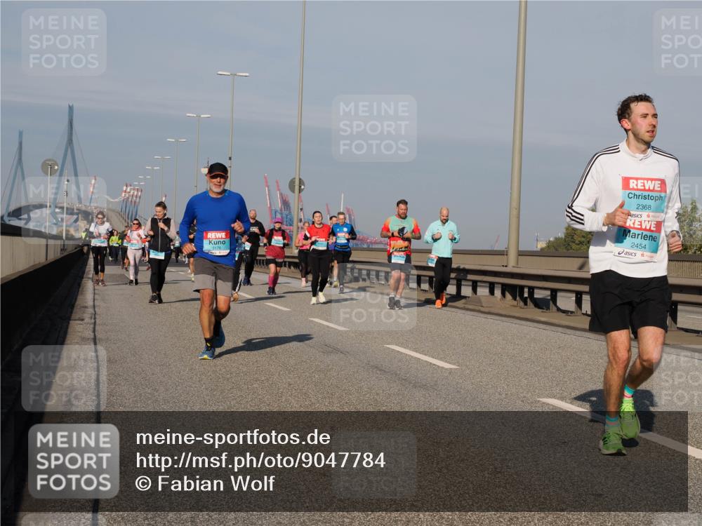 03.10.2025 - Köhlbrandbrückenlauf Fabian Wolf http://msf.ph/oto/9047784 03.10.2025 09:59:56 Position 3 3176, 2368, 2454 meine-sportfotos.de