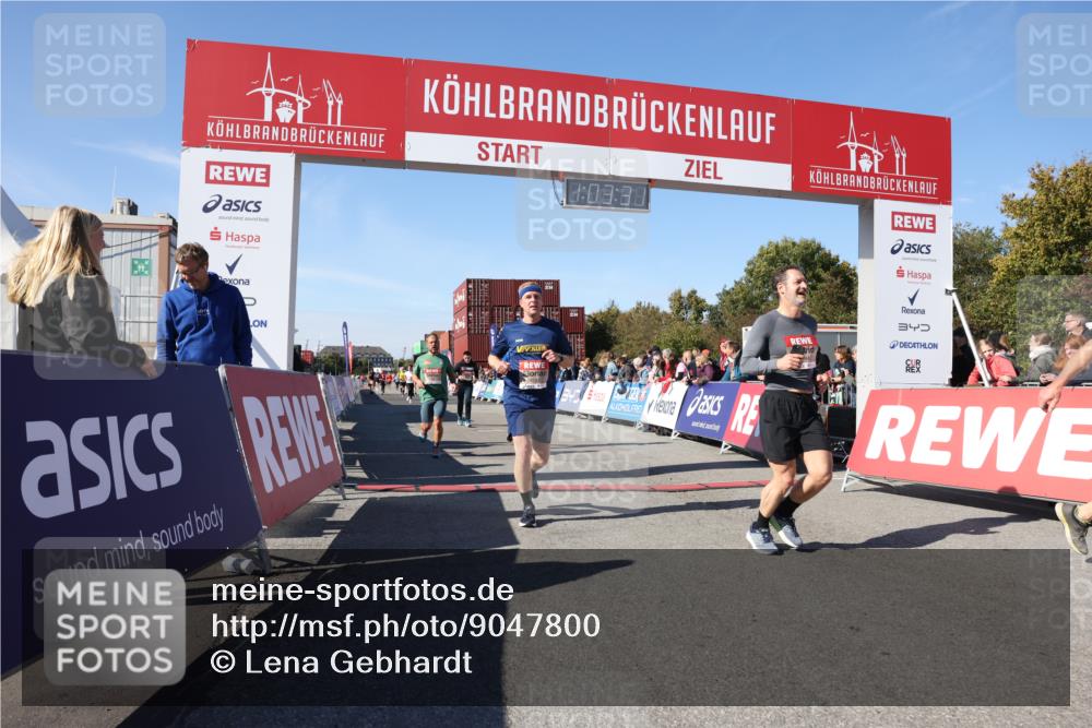 03.10.2025 - Köhlbrandbrückenlauf Lena Gebhardt http://msf.ph/oto/9047800 03.10.2025 13:03:32 Ziel 4214, 4225, 4252, 4283, 4300, 4422, 4454, 4507, 5707, 6194, 6207, 6632 meine-sportfotos.de