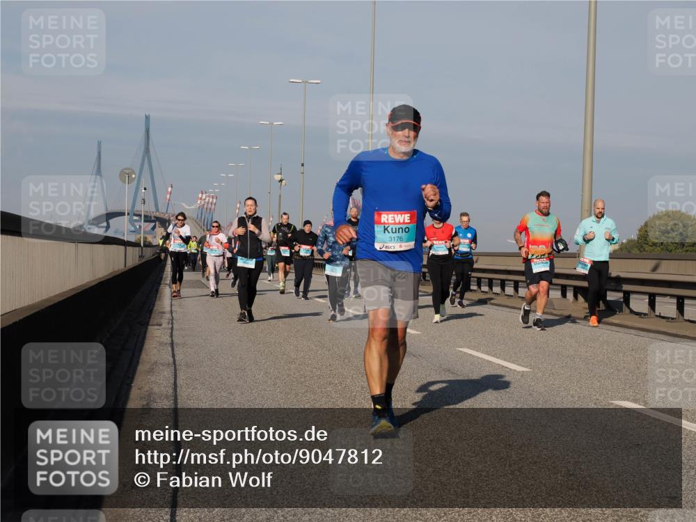 03.10.2025 - Köhlbrandbrückenlauf Fabian Wolf http://msf.ph/oto/9047812 03.10.2025 09:59:58 Position 3 3176 meine-sportfotos.de