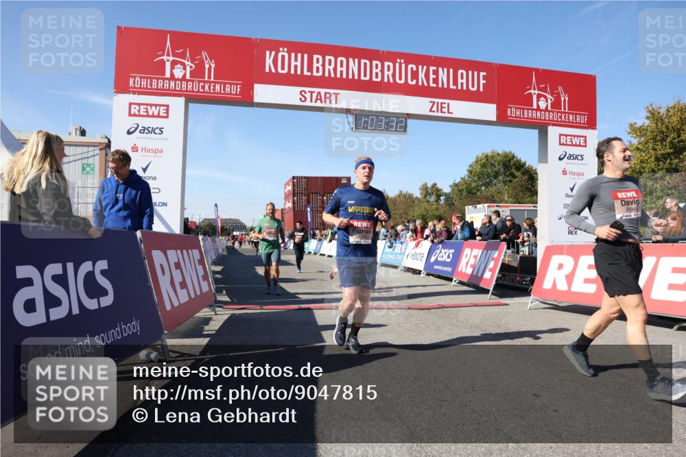 03.10.2025 - Köhlbrandbrückenlauf Lena Gebhardt http://msf.ph/oto/9047815 03.10.2025 13:03:32 Ziel 4214, 4225, 4252, 4283, 4300, 4422, 4454, 4507, 5707, 6194, 6207, 6632 meine-sportfotos.de