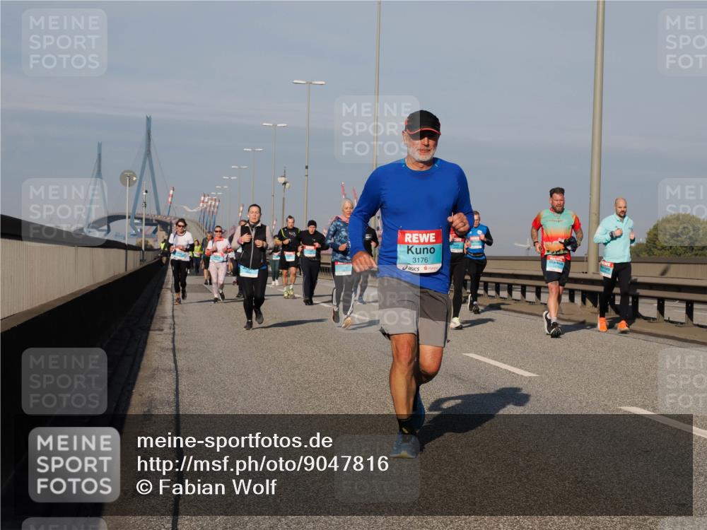 03.10.2025 - Köhlbrandbrückenlauf Fabian Wolf http://msf.ph/oto/9047816 03.10.2025 09:59:58 Position 3 3176 meine-sportfotos.de