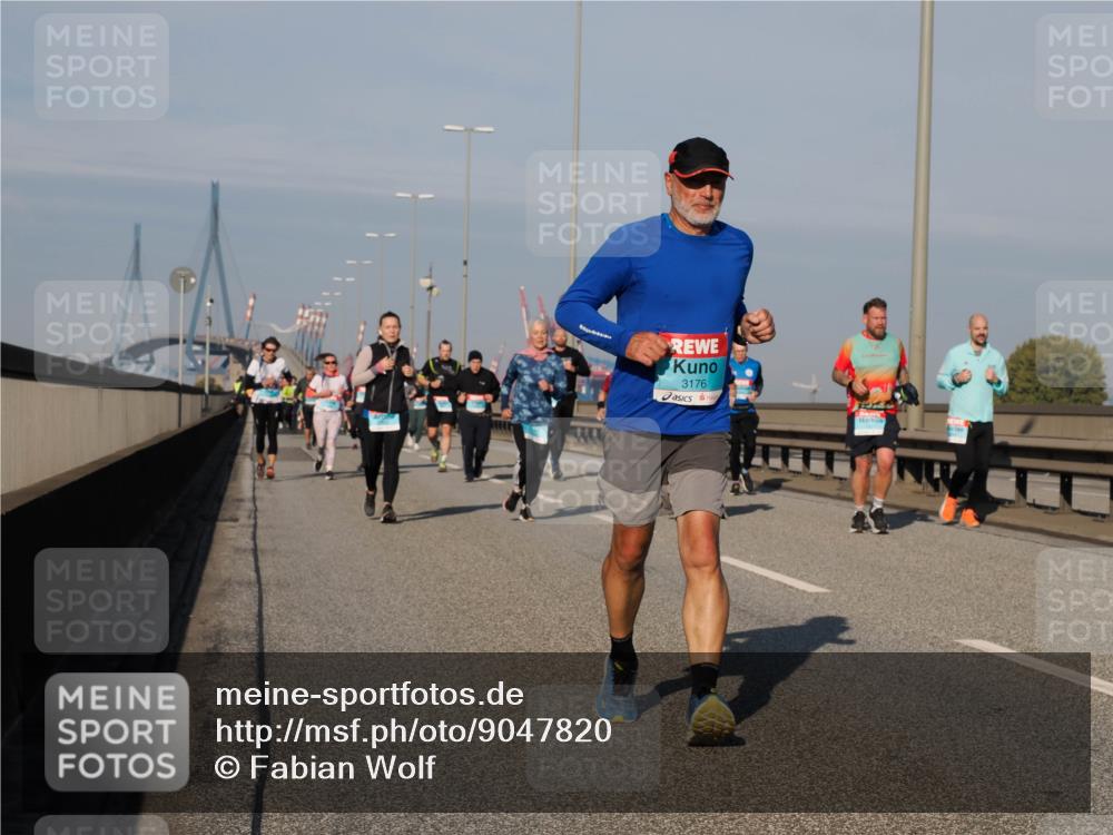 03.10.2025 - Köhlbrandbrückenlauf Fabian Wolf http://msf.ph/oto/9047820 03.10.2025 09:59:58 Position 3 3176 meine-sportfotos.de