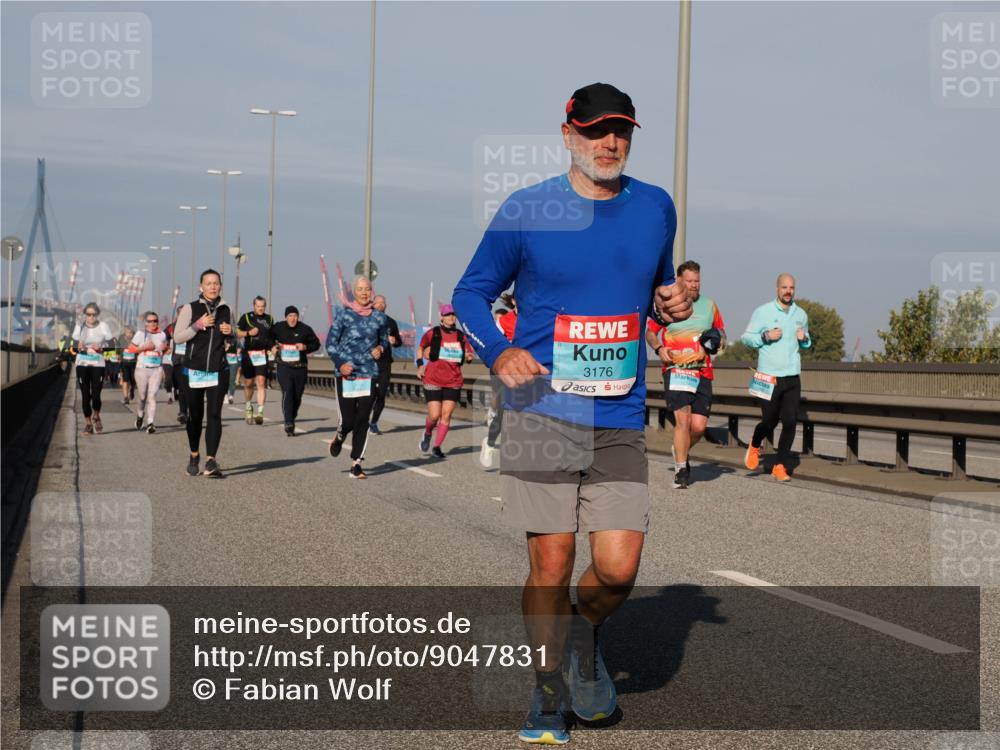 03.10.2025 - Köhlbrandbrückenlauf Fabian Wolf http://msf.ph/oto/9047831 03.10.2025 09:59:59 Position 3 3176 meine-sportfotos.de