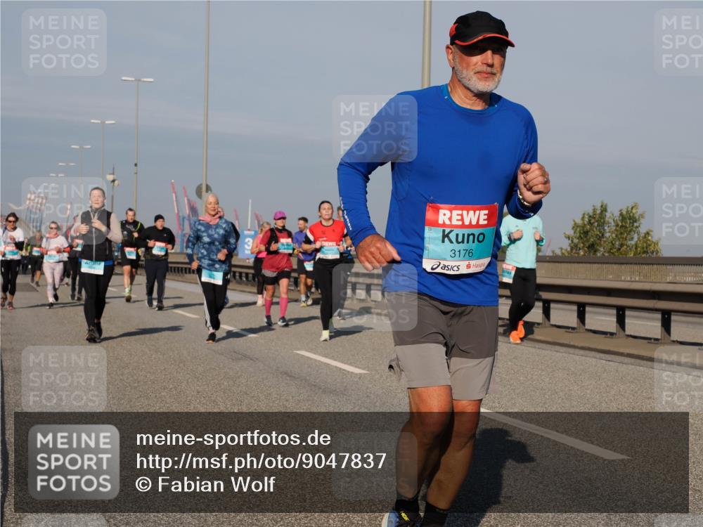 03.10.2025 - Köhlbrandbrückenlauf Fabian Wolf http://msf.ph/oto/9047837 03.10.2025 09:59:59 Position 3 3, 3176 meine-sportfotos.de