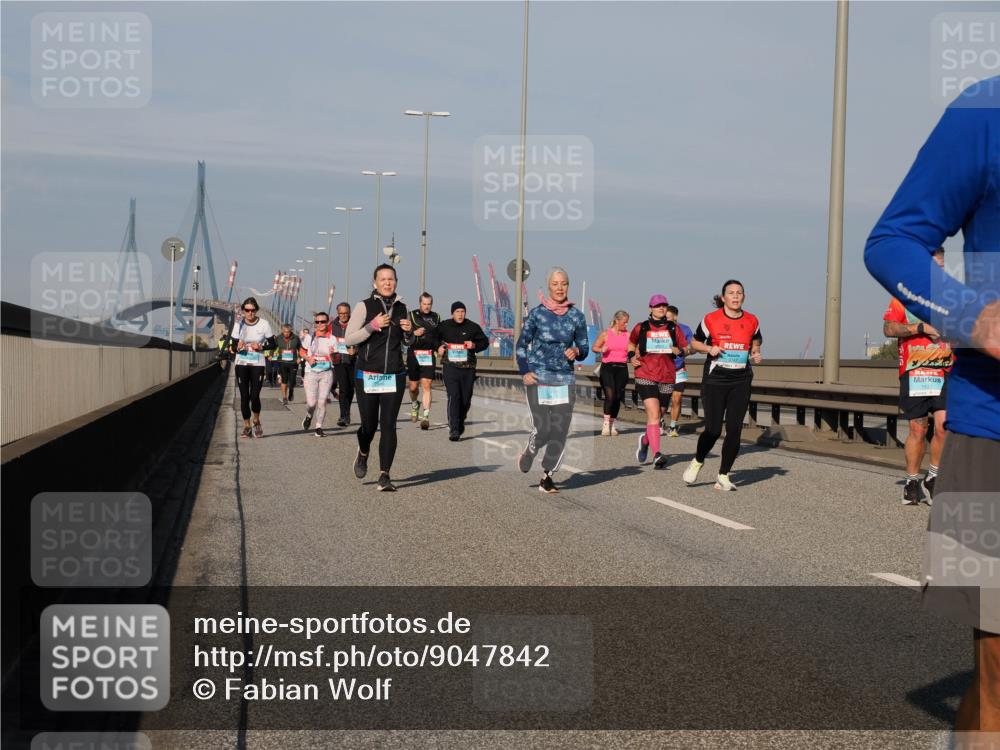 03.10.2025 - Köhlbrandbrückenlauf Fabian Wolf http://msf.ph/oto/9047842 03.10.2025 09:59:59 Position 3 2949 meine-sportfotos.de