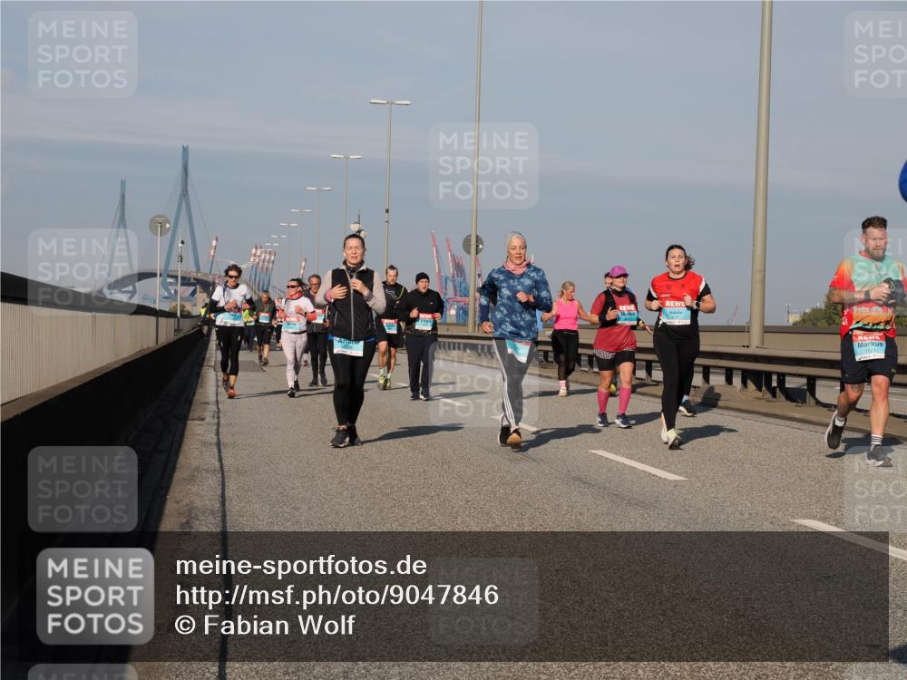 03.10.2025 - Köhlbrandbrückenlauf Fabian Wolf http://msf.ph/oto/9047846 03.10.2025 10:00:00 Position 3 3747 meine-sportfotos.de