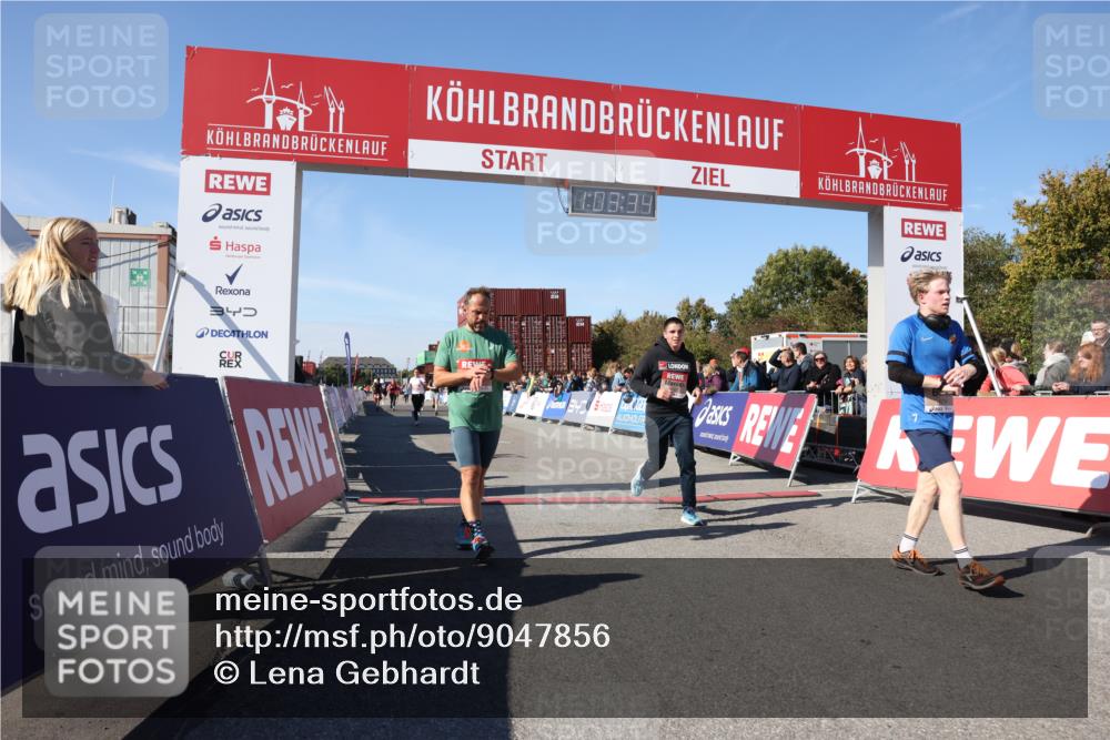 03.10.2025 - Köhlbrandbrückenlauf Lena Gebhardt http://msf.ph/oto/9047856 03.10.2025 13:03:35 Ziel 4214, 4225, 4252, 4300, 4422, 4454, 4507, 5707, 5799, 6025, 6194, 6207, 6632 meine-sportfotos.de