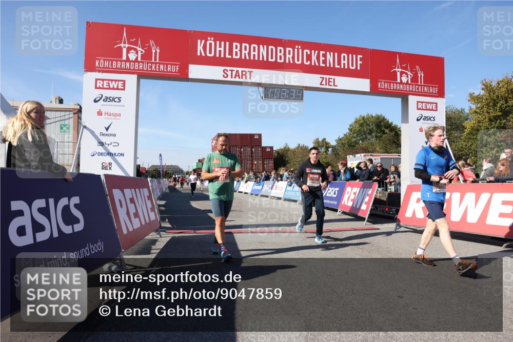 03.10.2025 - Köhlbrandbrückenlauf Lena Gebhardt http://msf.ph/oto/9047859 03.10.2025 13:03:35 Ziel 4214, 4225, 4252, 4300, 4422, 4454, 4507, 5707, 5799, 6025, 6194, 6207, 6632 meine-sportfotos.de