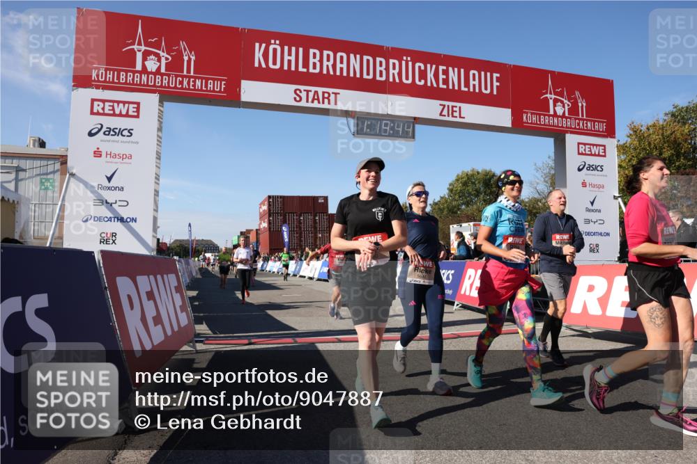 03.10.2025 - Köhlbrandbrückenlauf Lena Gebhardt http://msf.ph/oto/9047887 03.10.2025 13:19:45 Ziel 4376, 4539, 4981, 5047, 5059, 5148, 5647, 5648, 5650, 5704, 5838, 5931, 5975, 6382, 6383, 6509, 6600, 6660, 6730 meine-sportfotos.de