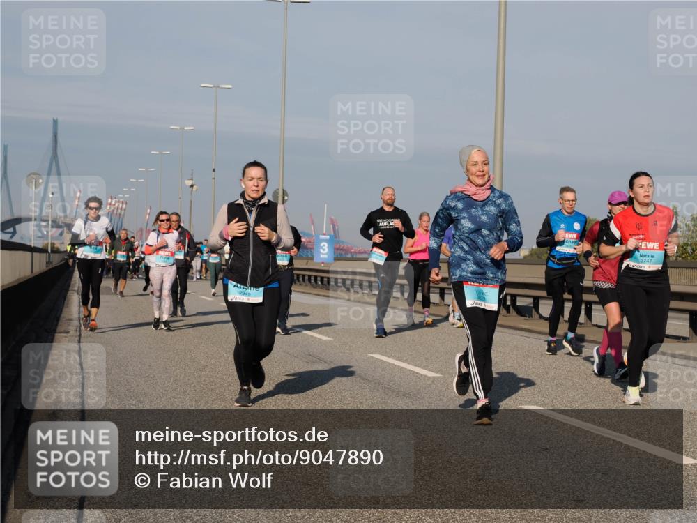03.10.2025 - Köhlbrandbrückenlauf Fabian Wolf http://msf.ph/oto/9047890 03.10.2025 10:00:02 Position 3 2949, 3, 3747 meine-sportfotos.de