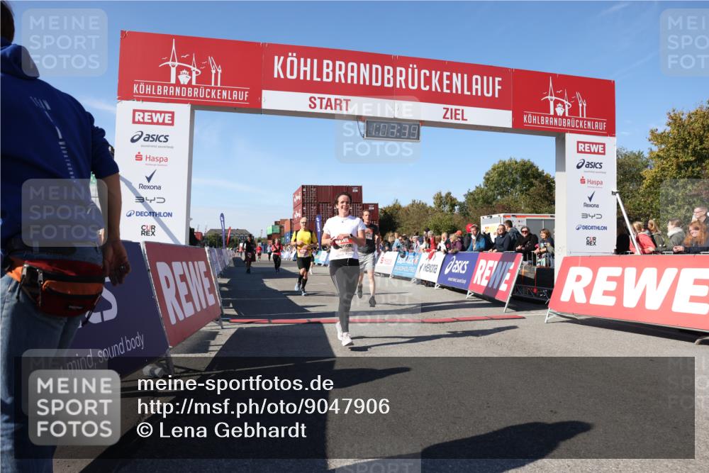 03.10.2025 - Köhlbrandbrückenlauf Lena Gebhardt http://msf.ph/oto/9047906 03.10.2025 13:03:40 Ziel 4063, 4214, 4252, 4274, 4422, 4507, 5639, 5707, 5799, 6025, 6194 meine-sportfotos.de
