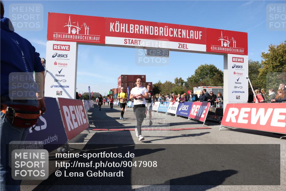03.10.2025 - Köhlbrandbrückenlauf Lena Gebhardt http://msf.ph/oto/9047908 03.10.2025 13:03:40 Ziel 4063, 4214, 4252, 4274, 4422, 4507, 5639, 5707, 5799, 6025, 6194 meine-sportfotos.de