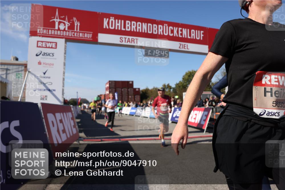 03.10.2025 - Köhlbrandbrückenlauf Lena Gebhardt http://msf.ph/oto/9047910 03.10.2025 13:19:46 Ziel 4376, 4539, 4981, 5047, 5059, 5148, 5647, 5648, 5650, 5704, 5838, 5931, 5975, 6382, 6383, 6509, 6600, 6660, 6730 meine-sportfotos.de