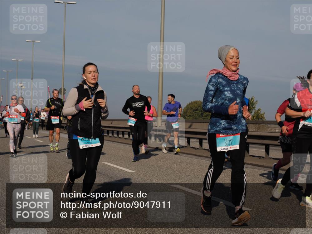 03.10.2025 - Köhlbrandbrückenlauf Fabian Wolf http://msf.ph/oto/9047911 03.10.2025 10:00:03 Position 3 2949, 3823 meine-sportfotos.de