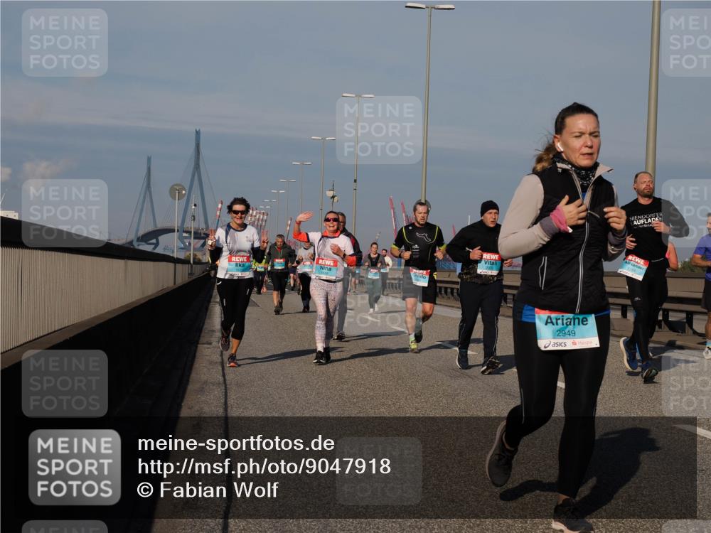 03.10.2025 - Köhlbrandbrückenlauf Fabian Wolf http://msf.ph/oto/9047918 03.10.2025 10:00:03 Position 3 232, 2949 meine-sportfotos.de