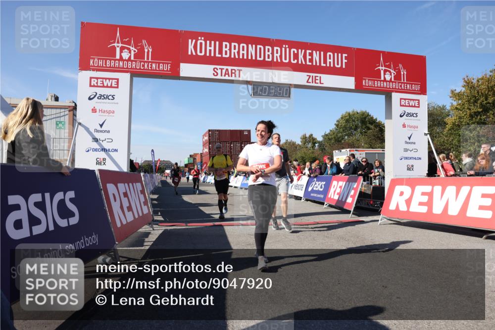 03.10.2025 - Köhlbrandbrückenlauf Lena Gebhardt http://msf.ph/oto/9047920 03.10.2025 13:03:41 Ziel 4063, 4214, 4274, 4322, 4422, 4507, 5639, 5707, 5799, 6025 meine-sportfotos.de