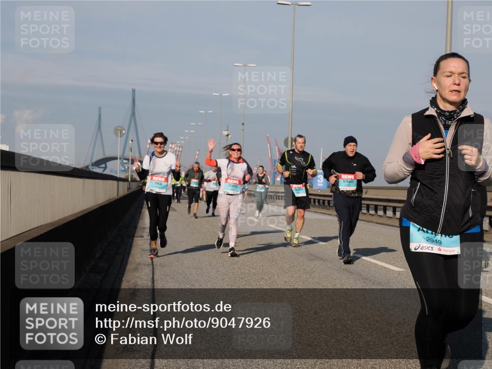03.10.2025 - Köhlbrandbrückenlauf Fabian Wolf http://msf.ph/oto/9047926 03.10.2025 10:00:04 Position 3 2949 meine-sportfotos.de