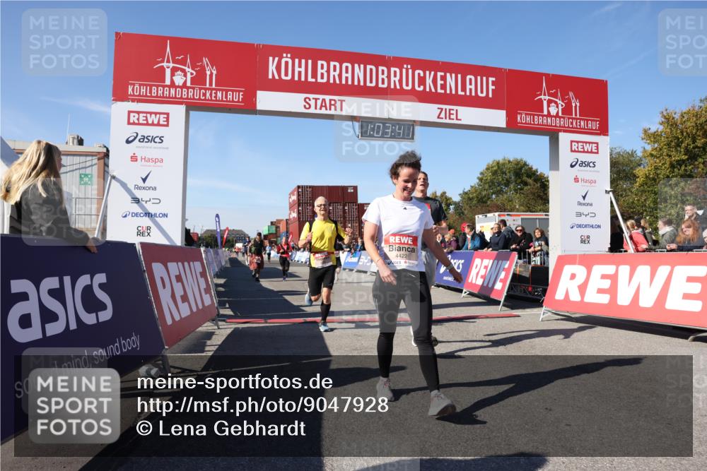 03.10.2025 - Köhlbrandbrückenlauf Lena Gebhardt http://msf.ph/oto/9047928 03.10.2025 13:03:41 Ziel 4063, 4214, 4274, 4322, 4422, 4507, 5639, 5707, 5799, 6025 meine-sportfotos.de