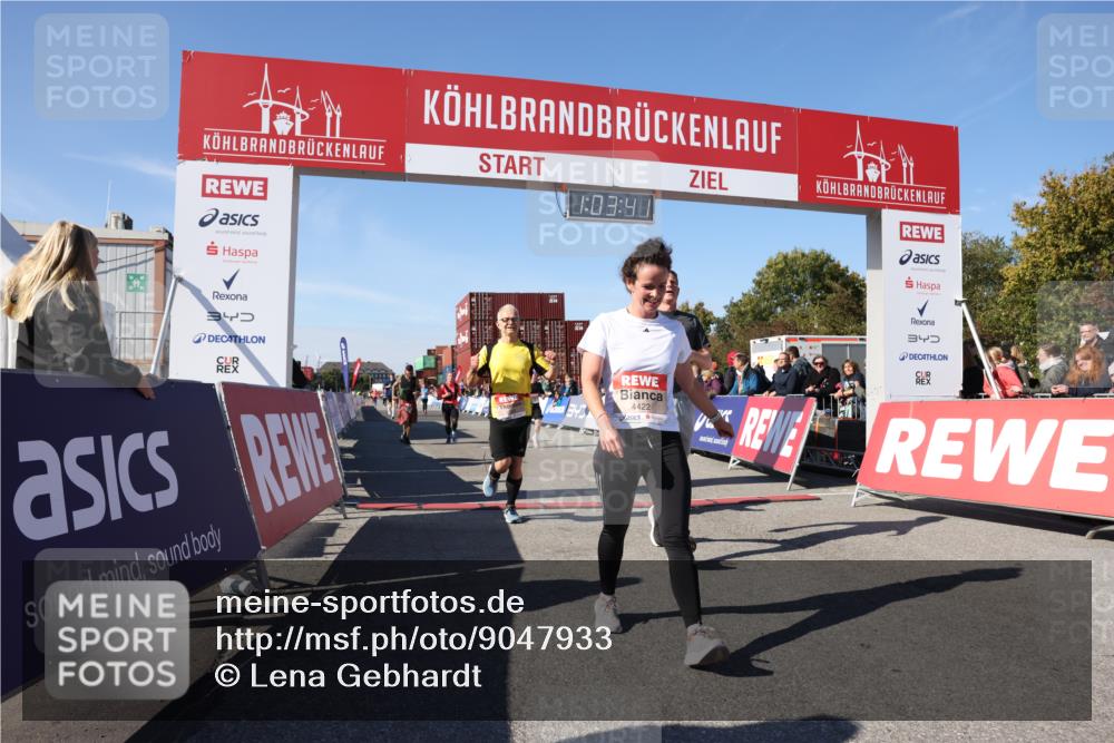 03.10.2025 - Köhlbrandbrückenlauf Lena Gebhardt http://msf.ph/oto/9047933 03.10.2025 13:03:41 Ziel 4063, 4214, 4274, 4322, 4422, 4507, 5639, 5707, 5799, 6025 meine-sportfotos.de