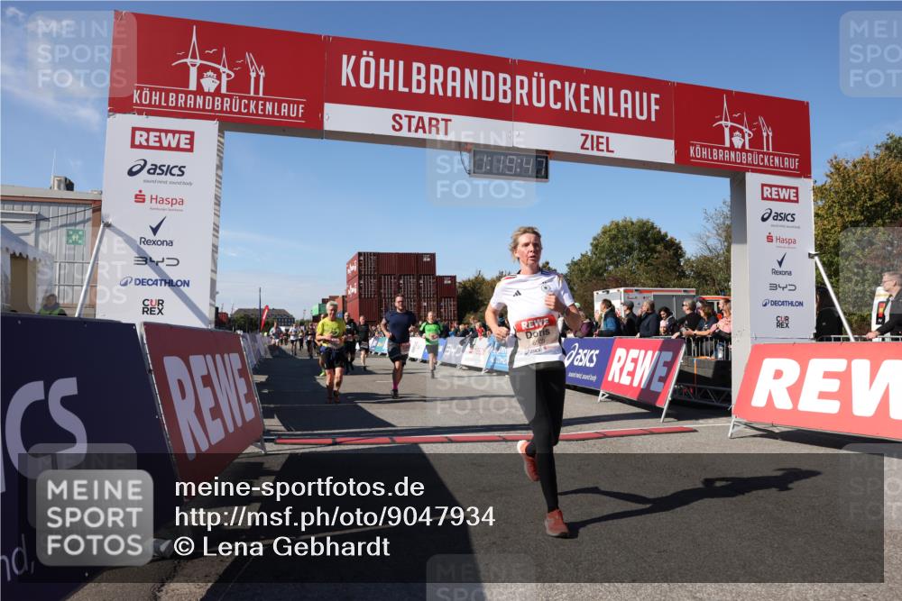 03.10.2025 - Köhlbrandbrückenlauf Lena Gebhardt http://msf.ph/oto/9047934 03.10.2025 13:19:47 Ziel 4376, 4539, 4981, 5047, 5059, 5148, 5647, 5648, 5650, 5704, 5841, 5931, 5975, 6382, 6383, 6509, 6600, 6660, 6730 meine-sportfotos.de