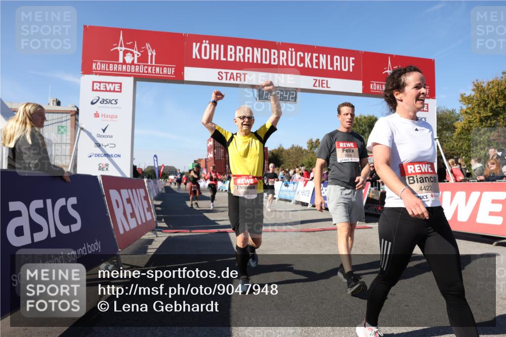 03.10.2025 - Köhlbrandbrückenlauf Lena Gebhardt http://msf.ph/oto/9047948 03.10.2025 13:03:42 Ziel 4063, 4214, 4274, 4322, 4422, 4507, 5639, 5707, 5799, 6025 meine-sportfotos.de