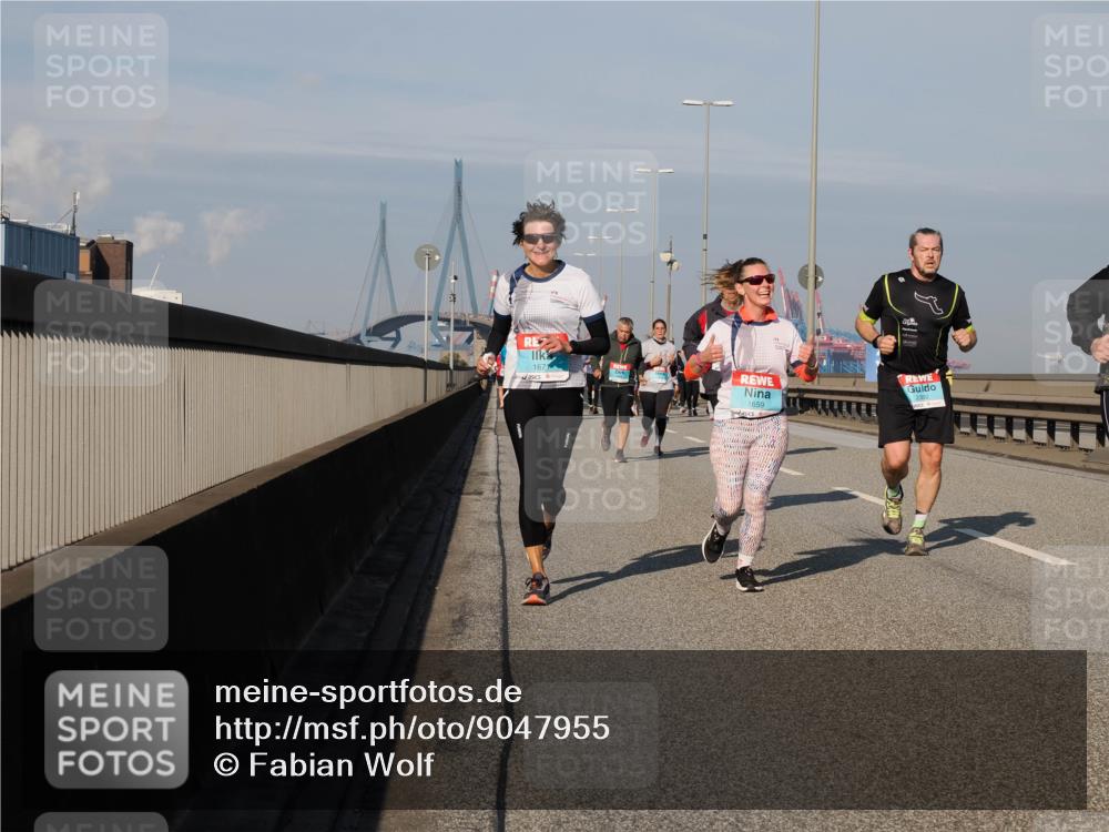 03.10.2025 - Köhlbrandbrückenlauf Fabian Wolf http://msf.ph/oto/9047955 03.10.2025 10:00:05 Position 3 167, 2392, 1659 meine-sportfotos.de