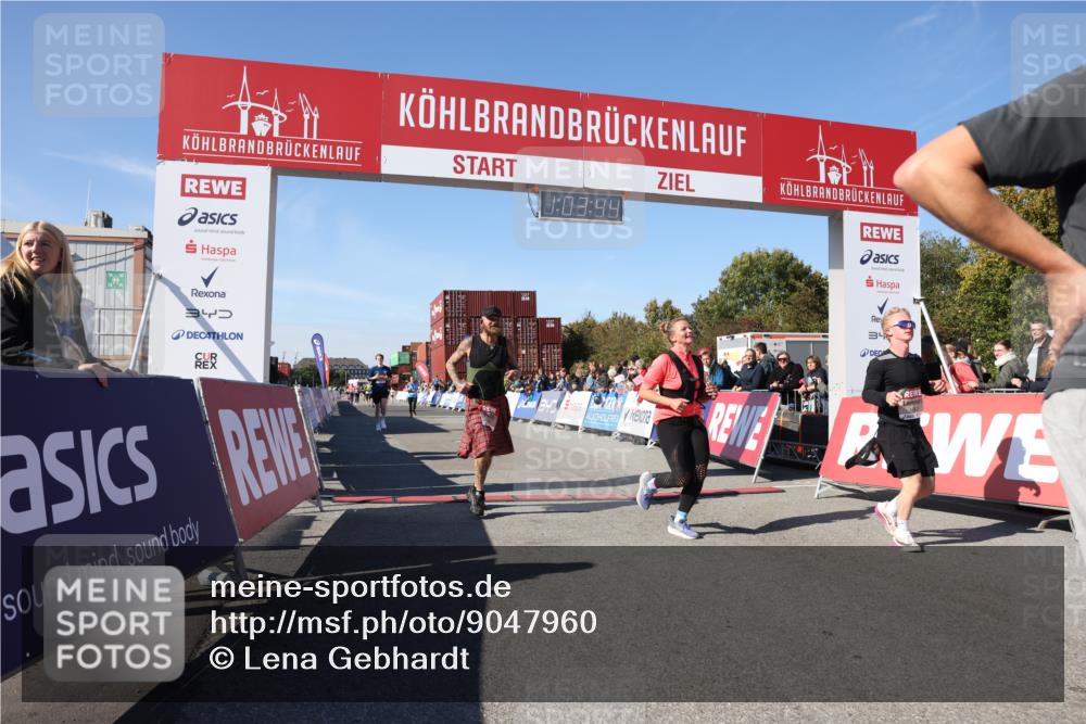 03.10.2025 - Köhlbrandbrückenlauf Lena Gebhardt http://msf.ph/oto/9047960 03.10.2025 13:03:45 Ziel 4063, 4274, 4322, 4422, 5639, 5799, 6025, 6341, 6706 meine-sportfotos.de