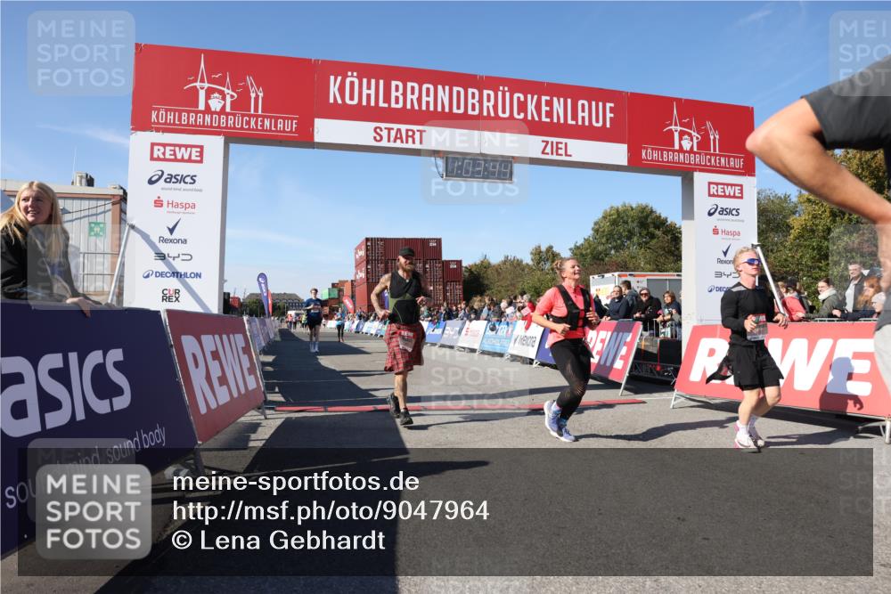03.10.2025 - Köhlbrandbrückenlauf Lena Gebhardt http://msf.ph/oto/9047964 03.10.2025 13:03:45 Ziel 4063, 4274, 4322, 4422, 5639, 5799, 6025, 6341, 6706 meine-sportfotos.de