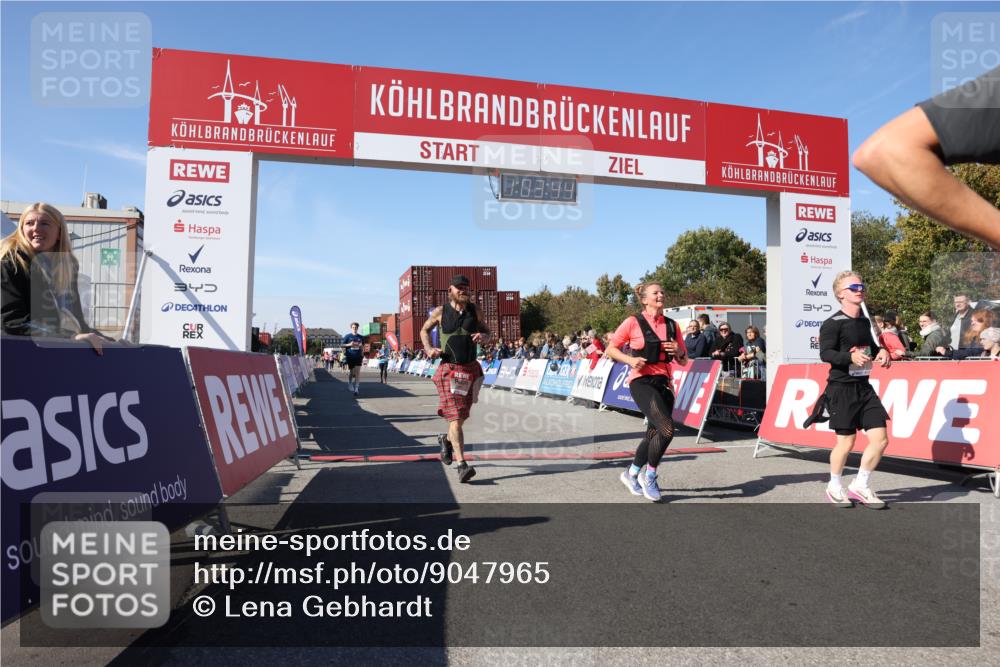 03.10.2025 - Köhlbrandbrückenlauf Lena Gebhardt http://msf.ph/oto/9047965 03.10.2025 13:03:45 Ziel 4063, 4274, 4322, 4422, 5639, 5799, 6025, 6341, 6706 meine-sportfotos.de