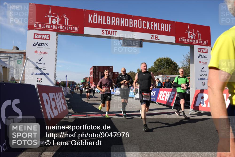 03.10.2025 - Köhlbrandbrückenlauf Lena Gebhardt http://msf.ph/oto/9047976 03.10.2025 13:19:51 Ziel 4376, 4539, 4981, 5047, 5059, 5148, 5647, 5648, 5650, 5656, 5657, 5704, 5841, 5931, 6068, 6414, 6509, 6567, 6568, 6660, 6663, 6730 meine-sportfotos.de