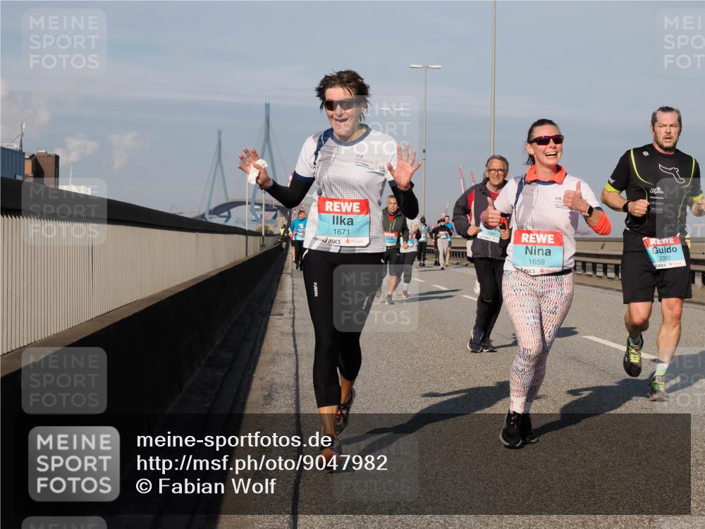 03.10.2025 - Köhlbrandbrückenlauf Fabian Wolf http://msf.ph/oto/9047982 03.10.2025 10:00:06 Position 3 1671, 1287, 1659, 2392 meine-sportfotos.de