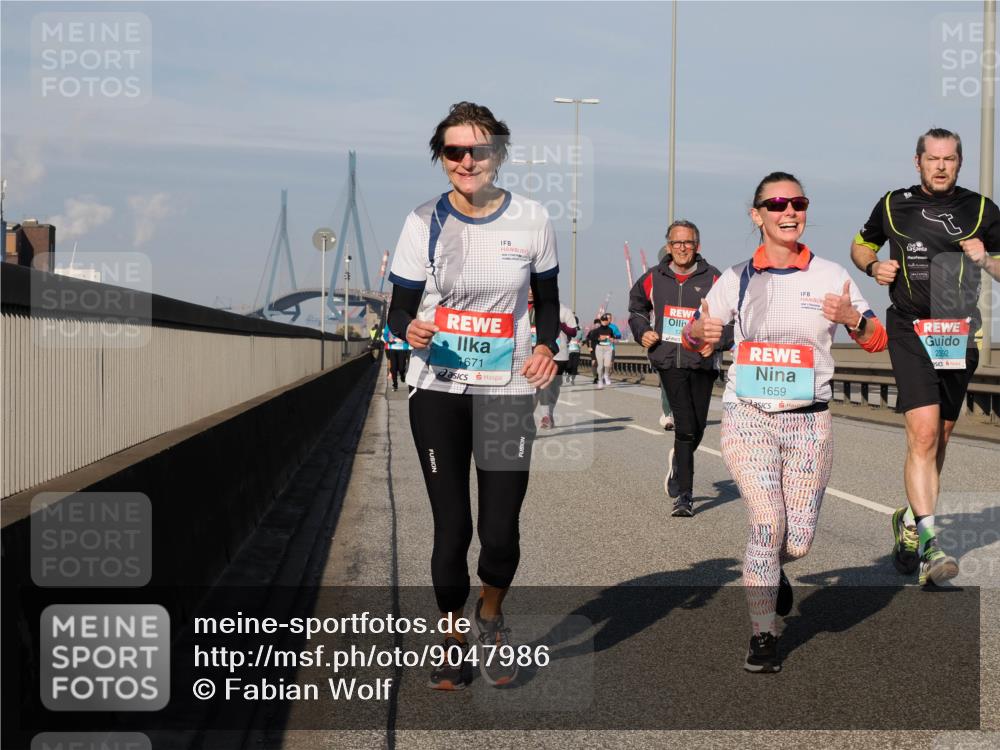03.10.2025 - Köhlbrandbrückenlauf Fabian Wolf http://msf.ph/oto/9047986 03.10.2025 10:00:07 Position 3 1671, 2392, 1659 meine-sportfotos.de