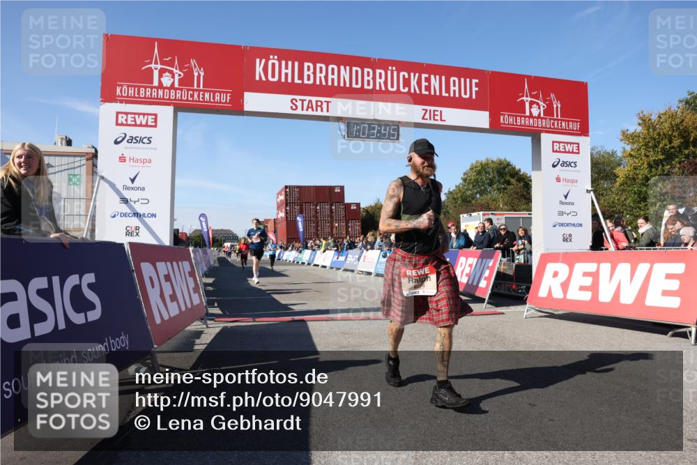 03.10.2025 - Köhlbrandbrückenlauf Lena Gebhardt http://msf.ph/oto/9047991 03.10.2025 13:03:46 Ziel 4063, 4274, 4322, 4422, 5414, 5639, 5799, 6025, 6341, 6706 meine-sportfotos.de