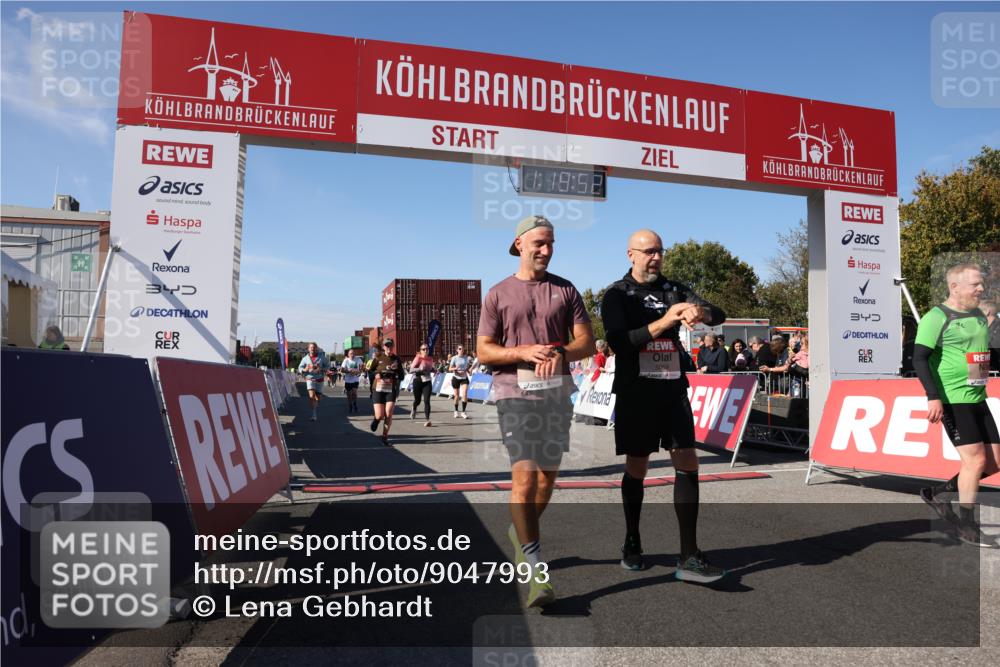 03.10.2025 - Köhlbrandbrückenlauf Lena Gebhardt http://msf.ph/oto/9047993 03.10.2025 13:19:52 Ziel 4376, 4539, 5047, 5059, 5148, 5647, 5648, 5650, 5656, 5657, 5658, 5704, 5841, 5931, 6068, 6414, 6509, 6567, 6568, 6660, 6663, 6730 meine-sportfotos.de