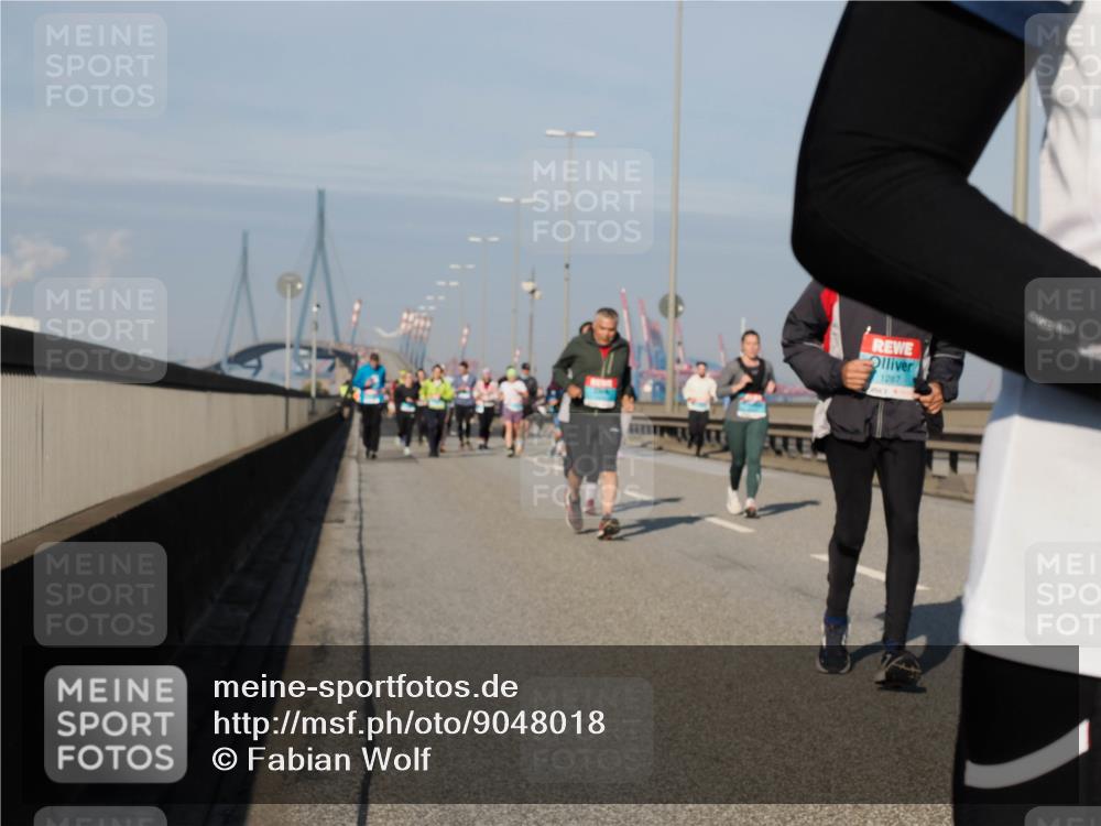 03.10.2025 - Köhlbrandbrückenlauf Fabian Wolf http://msf.ph/oto/9048018 03.10.2025 10:00:08 Position 3 1287 meine-sportfotos.de