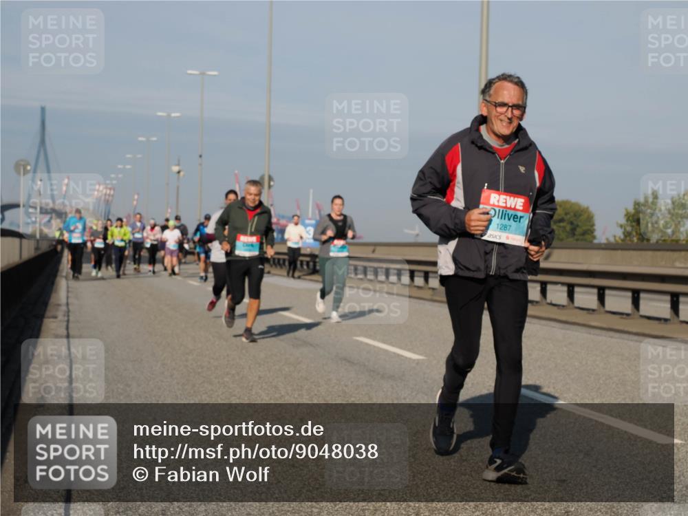03.10.2025 - Köhlbrandbrückenlauf Fabian Wolf http://msf.ph/oto/9048038 03.10.2025 10:00:09 Position 3 1287 meine-sportfotos.de