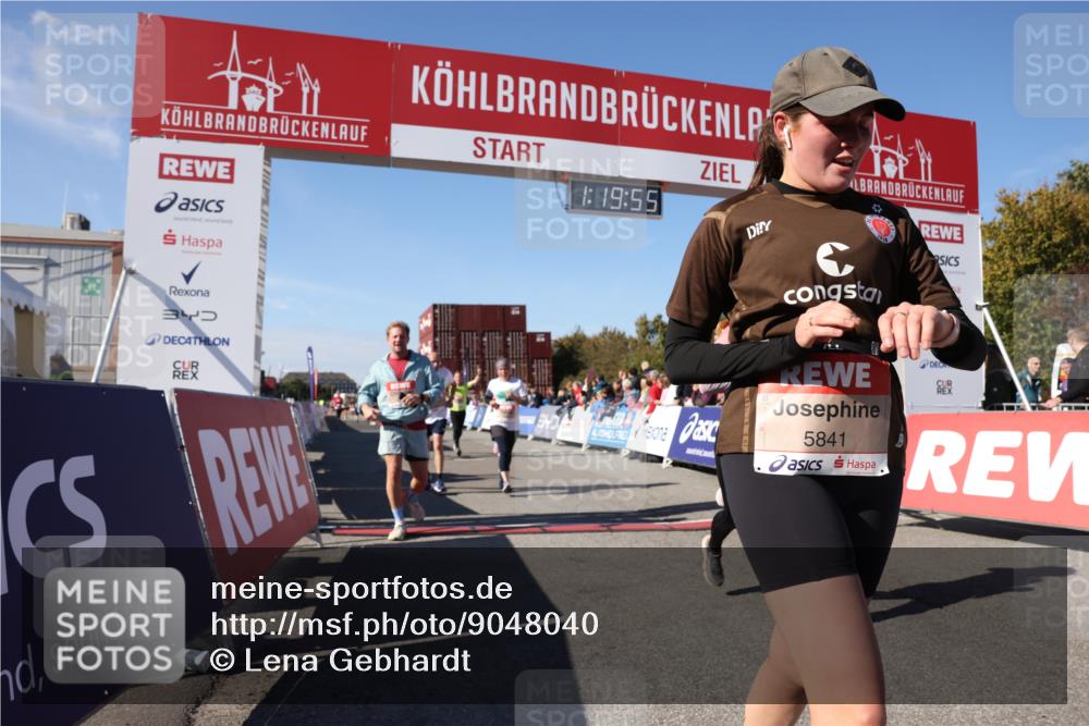 03.10.2025 - Köhlbrandbrückenlauf Lena Gebhardt http://msf.ph/oto/9048040 03.10.2025 13:19:56 Ziel 4376, 4539, 4721, 5059, 5656, 5657, 5658, 5704, 5841, 6068, 6414, 6567, 6568, 6660, 6663, 6730 meine-sportfotos.de