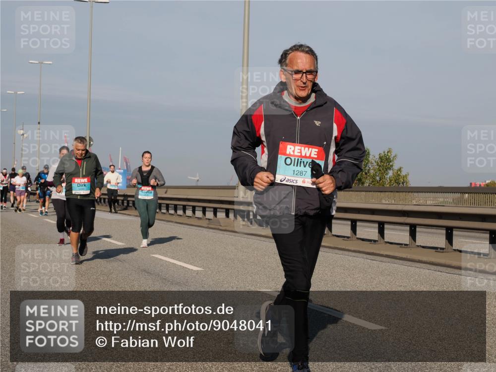 03.10.2025 - Köhlbrandbrückenlauf Fabian Wolf http://msf.ph/oto/9048041 03.10.2025 10:00:10 Position 3 1287 meine-sportfotos.de