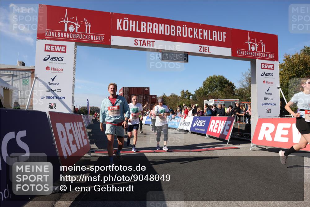 03.10.2025 - Köhlbrandbrückenlauf Lena Gebhardt http://msf.ph/oto/9048049 03.10.2025 13:19:56 Ziel 4376, 4539, 4721, 5059, 5656, 5657, 5658, 5704, 5841, 6068, 6414, 6567, 6568, 6660, 6663, 6730 meine-sportfotos.de